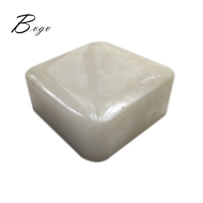 Capra da latte che imbianca il sapone esfoliante naturale di pulizia profondo del sapone di fronte